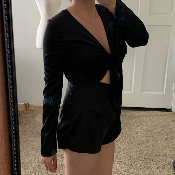 Black Front Knot Romper Playsuit L - Picture 4 of 8